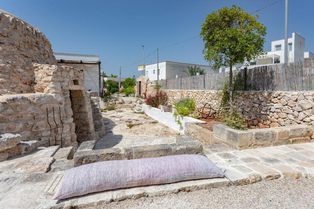 Trullo Santovia Bed & Breakfast Sant Isidoro  Exterior photo