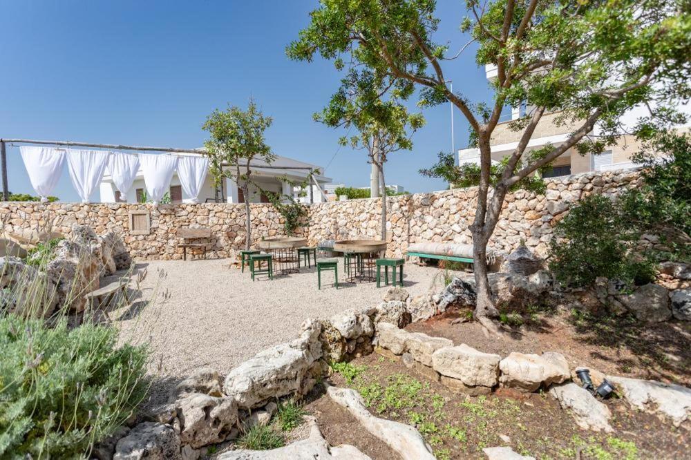 Trullo Santovia Bed & Breakfast Sant Isidoro  Exterior photo