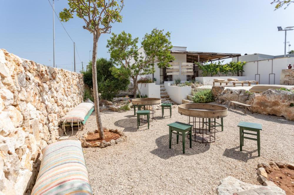 Trullo Santovia Bed & Breakfast Sant Isidoro  Exterior photo