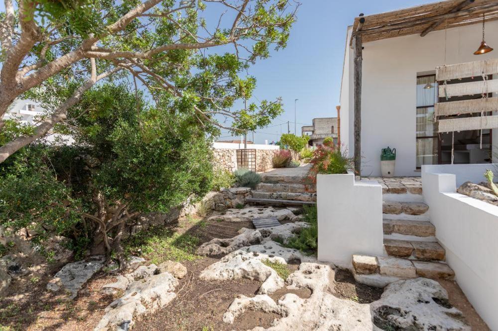 Trullo Santovia Bed & Breakfast Sant Isidoro  Exterior photo